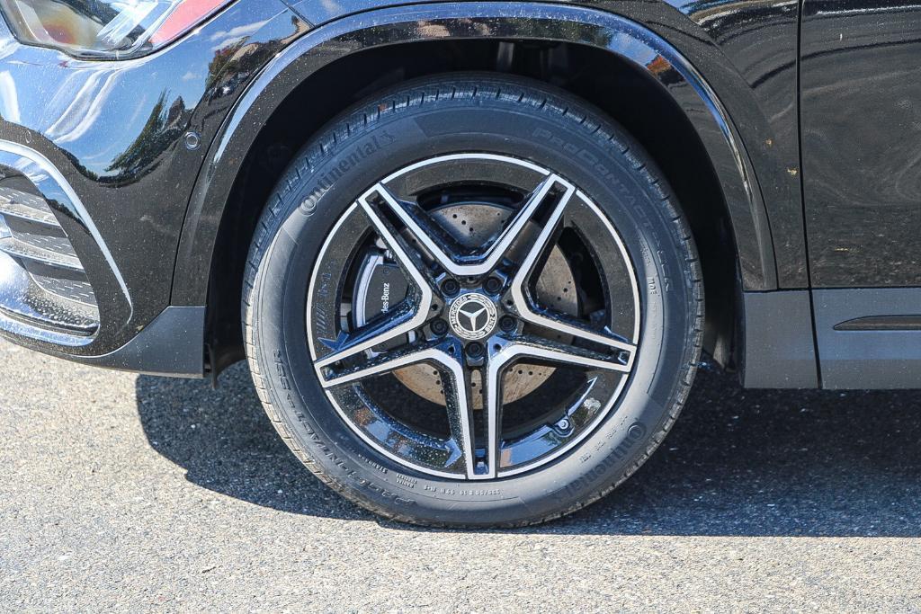 new 2025 Mercedes-Benz GLA 250 car, priced at $52,375