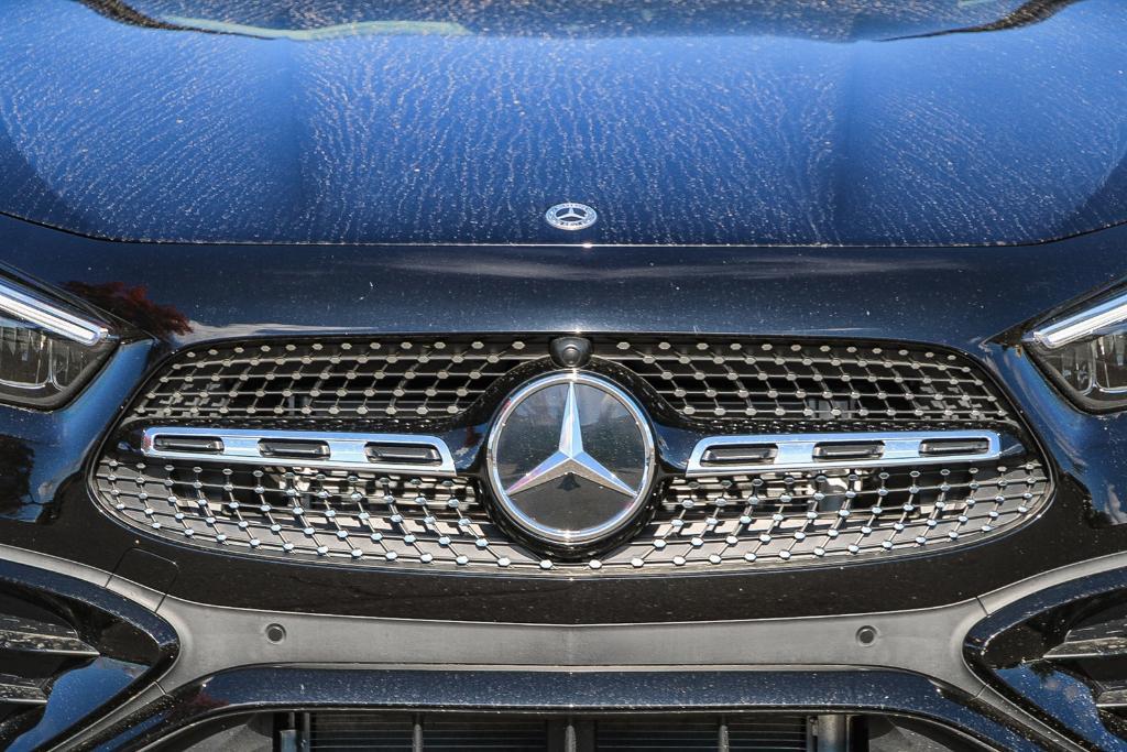 new 2025 Mercedes-Benz GLA 250 car, priced at $52,375