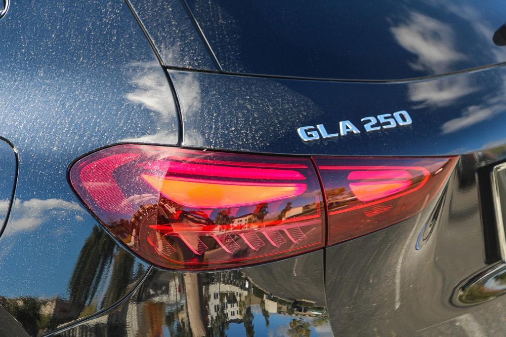 new 2025 Mercedes-Benz GLA 250 car, priced at $52,375