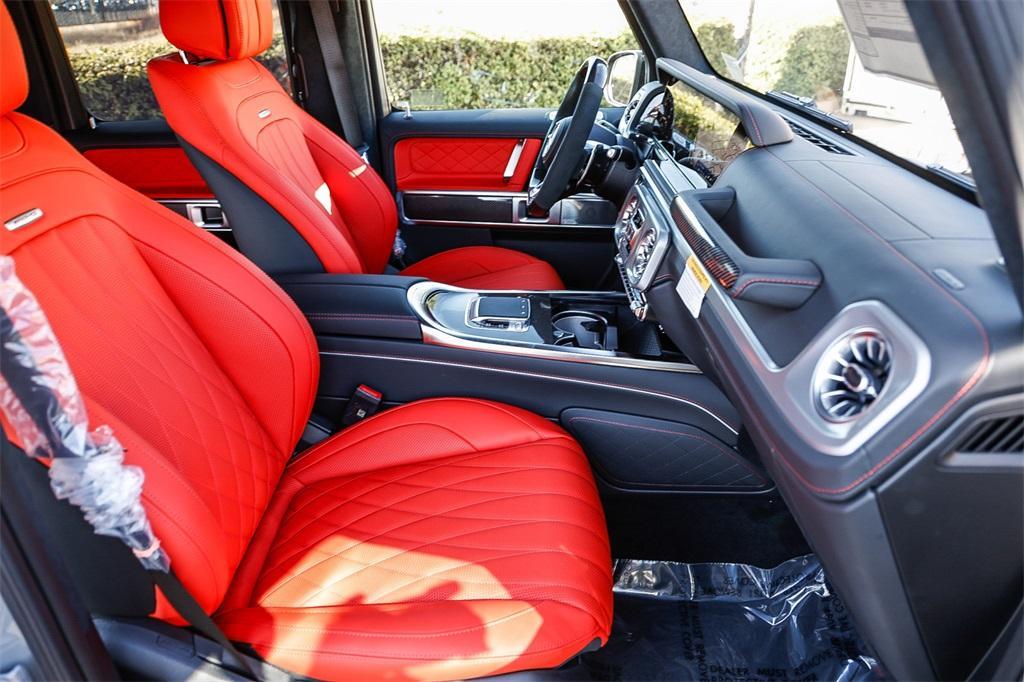 new 2025 Mercedes-Benz AMG G 63 car, priced at $213,335