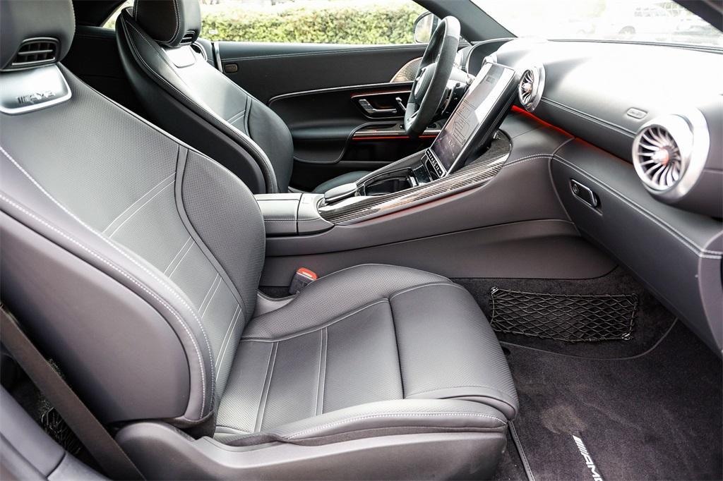 new 2025 Mercedes-Benz AMG SL 43 car, priced at $124,350
