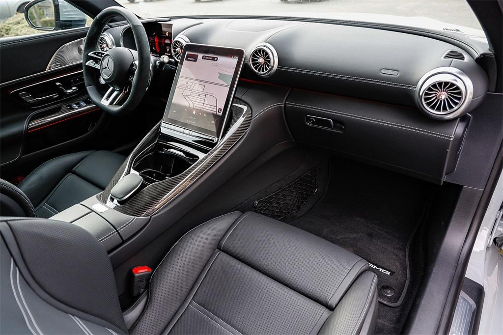 new 2025 Mercedes-Benz AMG SL 43 car, priced at $124,350