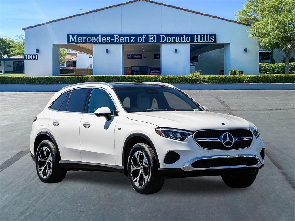 new 2025 Mercedes-Benz GLC 350e car