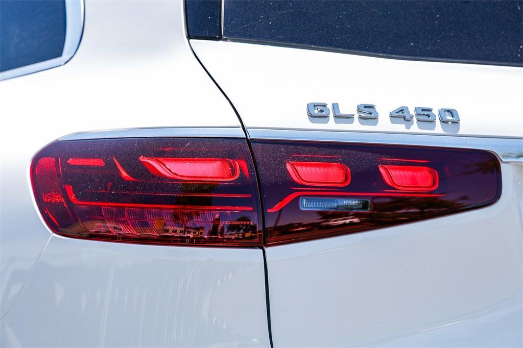 new 2025 Mercedes-Benz GLS 450 car, priced at $91,175