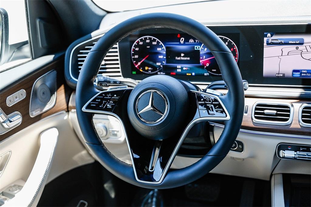 new 2025 Mercedes-Benz GLS 450 car, priced at $91,175