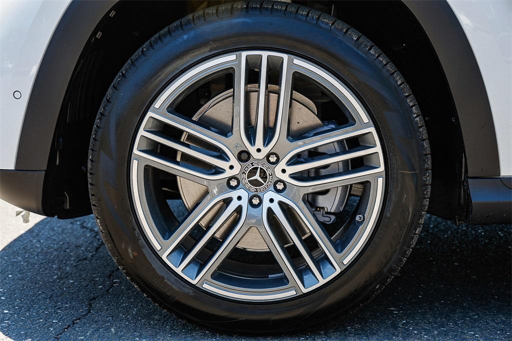 new 2025 Mercedes-Benz GLS 450 car, priced at $91,175