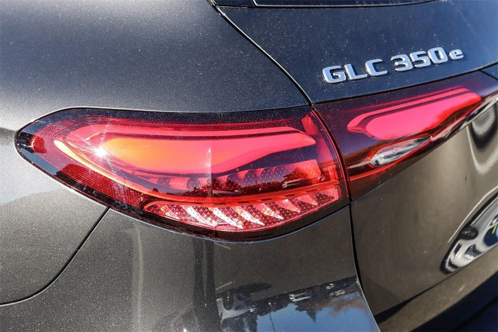 new 2025 Mercedes-Benz GLC 350e car