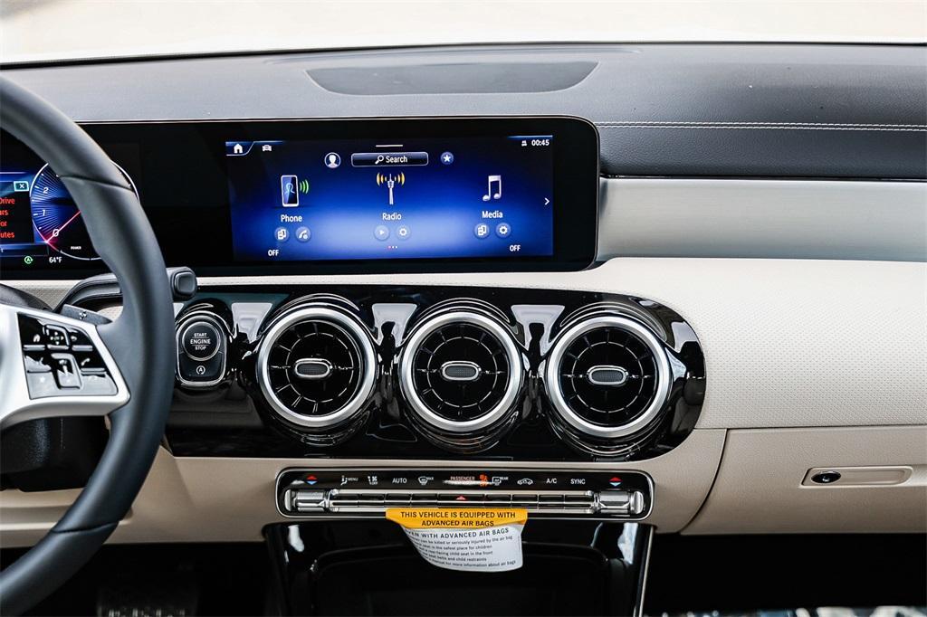 new 2025 Mercedes-Benz CLA 250 car, priced at $43,500