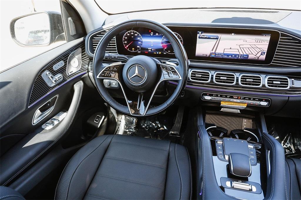 new 2025 Mercedes-Benz GLE 580 car, priced at $102,875