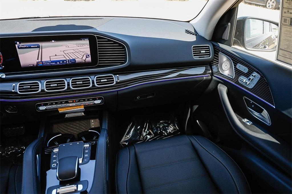 new 2025 Mercedes-Benz GLE 580 car, priced at $102,875