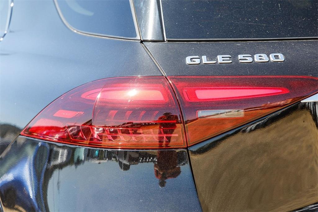 new 2025 Mercedes-Benz GLE 580 car, priced at $102,875