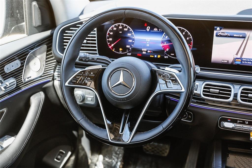 new 2025 Mercedes-Benz GLE 580 car, priced at $102,875