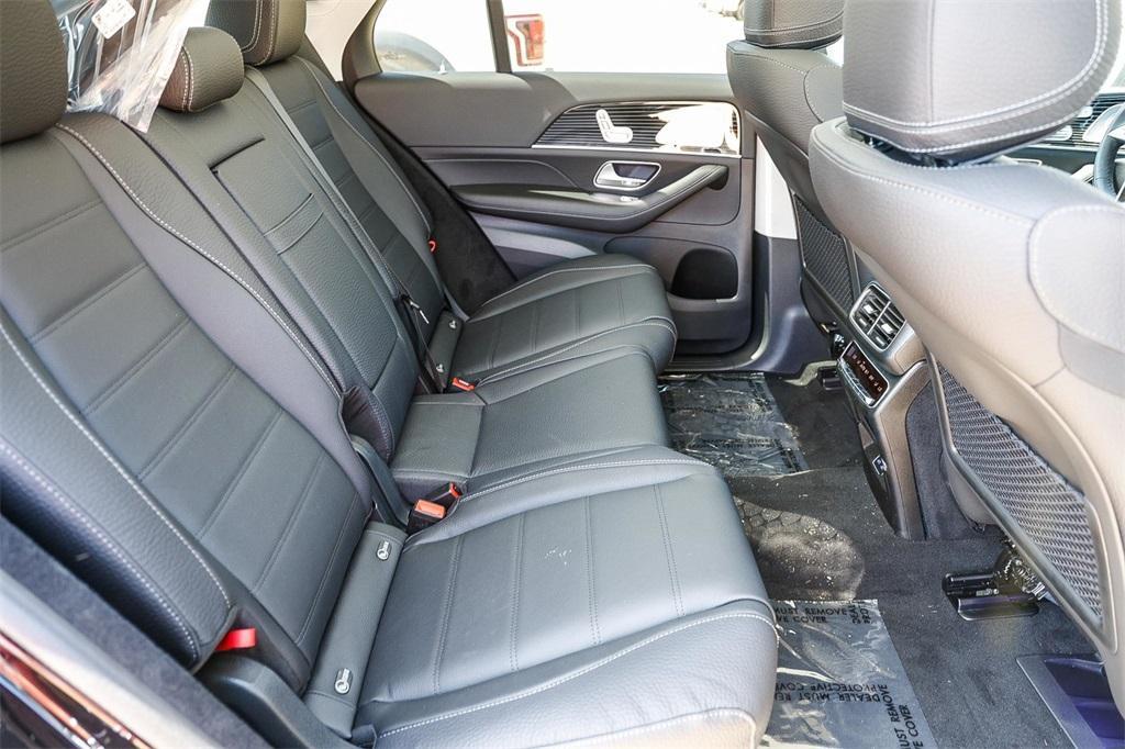 new 2025 Mercedes-Benz GLE 580 car, priced at $102,875