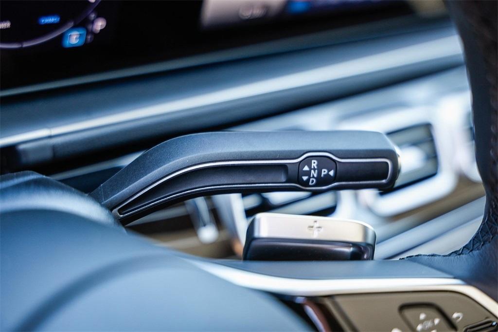 new 2025 Mercedes-Benz GLE 580 car, priced at $102,875