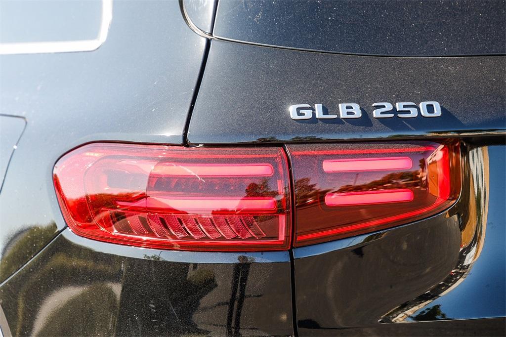 new 2025 Mercedes-Benz GLB 250 car, priced at $49,595