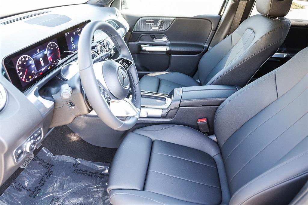 new 2025 Mercedes-Benz GLB 250 car, priced at $49,595