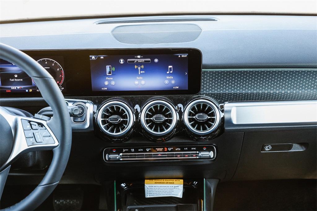 new 2025 Mercedes-Benz GLB 250 car, priced at $49,595