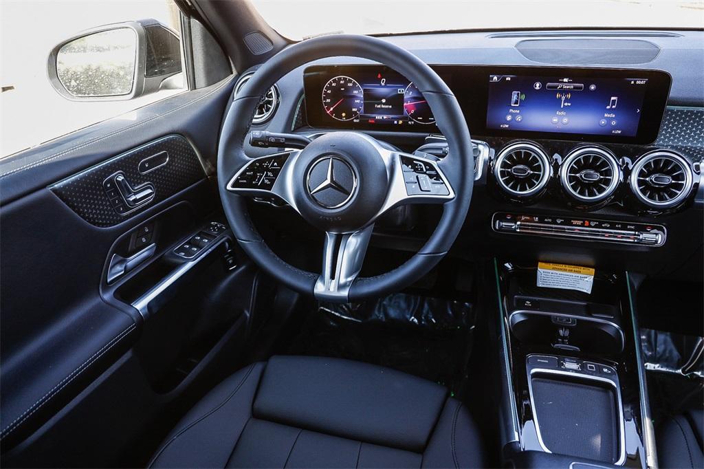 new 2025 Mercedes-Benz GLB 250 car, priced at $49,595