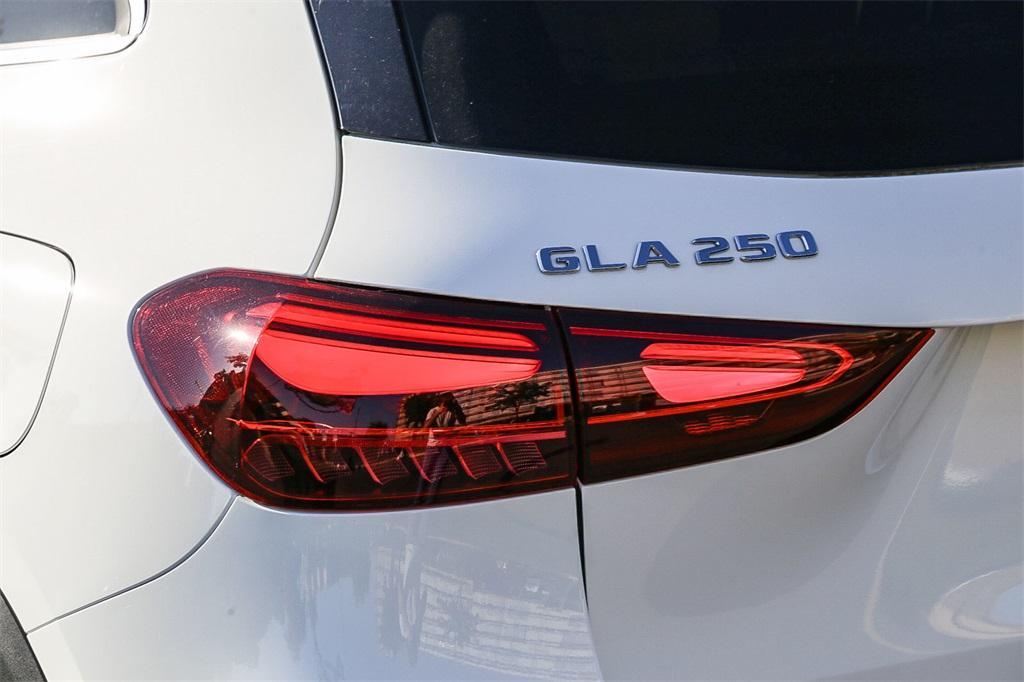 new 2025 Mercedes-Benz GLA 250 car, priced at $47,650