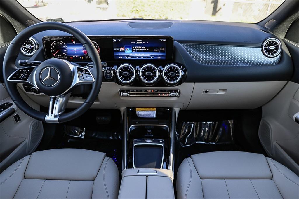 new 2025 Mercedes-Benz GLA 250 car, priced at $47,650