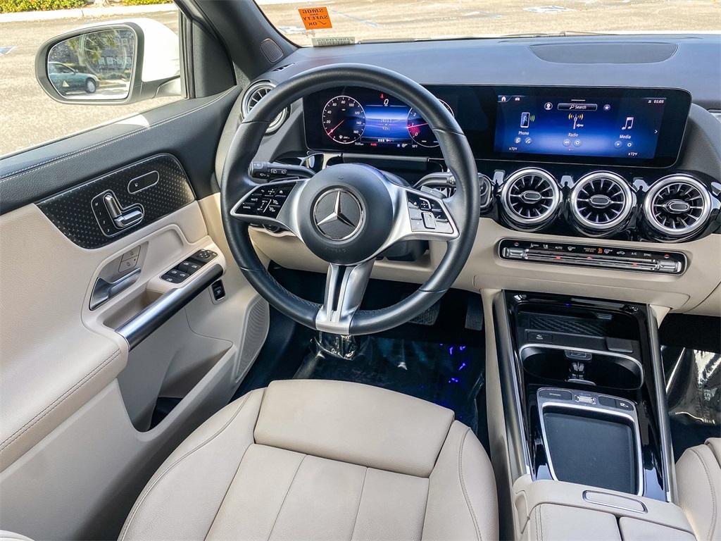 used 2024 Mercedes-Benz GLA 250 car, priced at $39,577