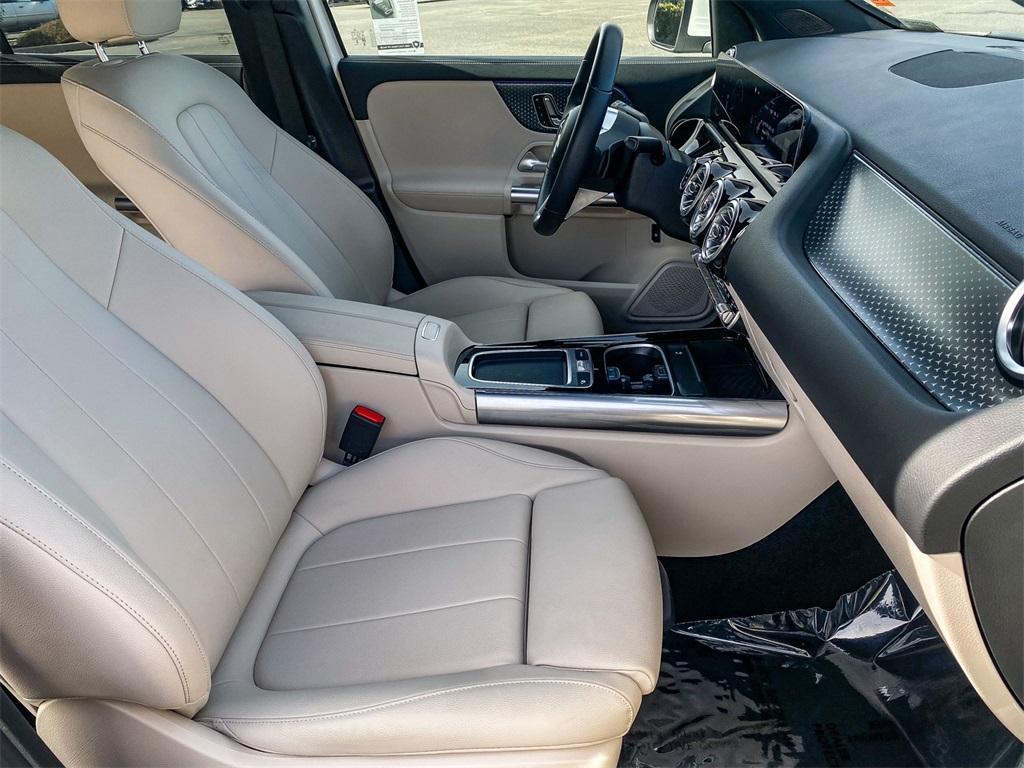 used 2024 Mercedes-Benz GLA 250 car, priced at $39,577