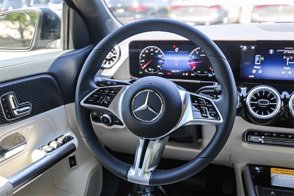 new 2025 Mercedes-Benz GLA 250 car, priced at $47,650