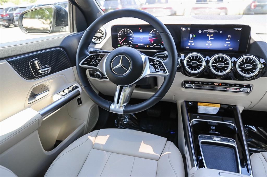 new 2025 Mercedes-Benz GLA 250 car, priced at $47,650