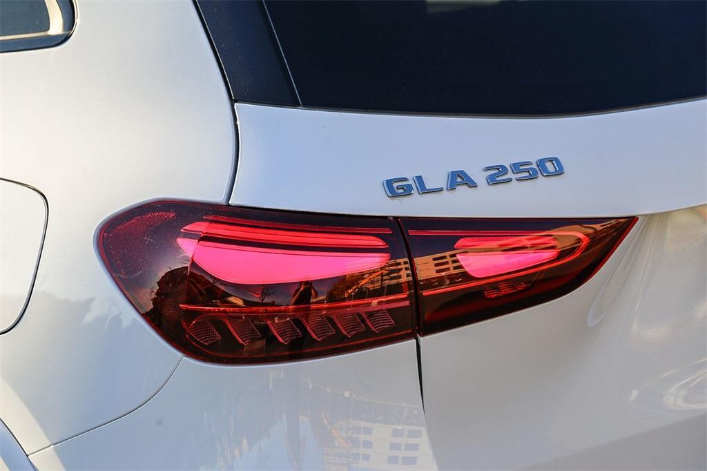new 2025 Mercedes-Benz GLA 250 car, priced at $55,340