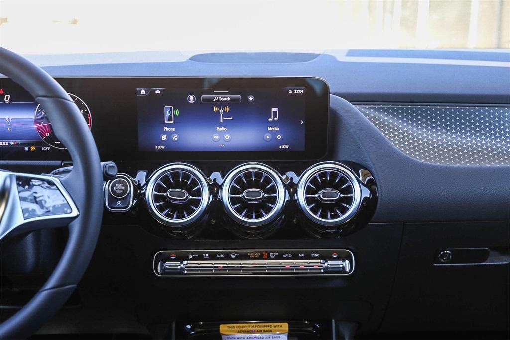new 2025 Mercedes-Benz GLA 250 car, priced at $47,650