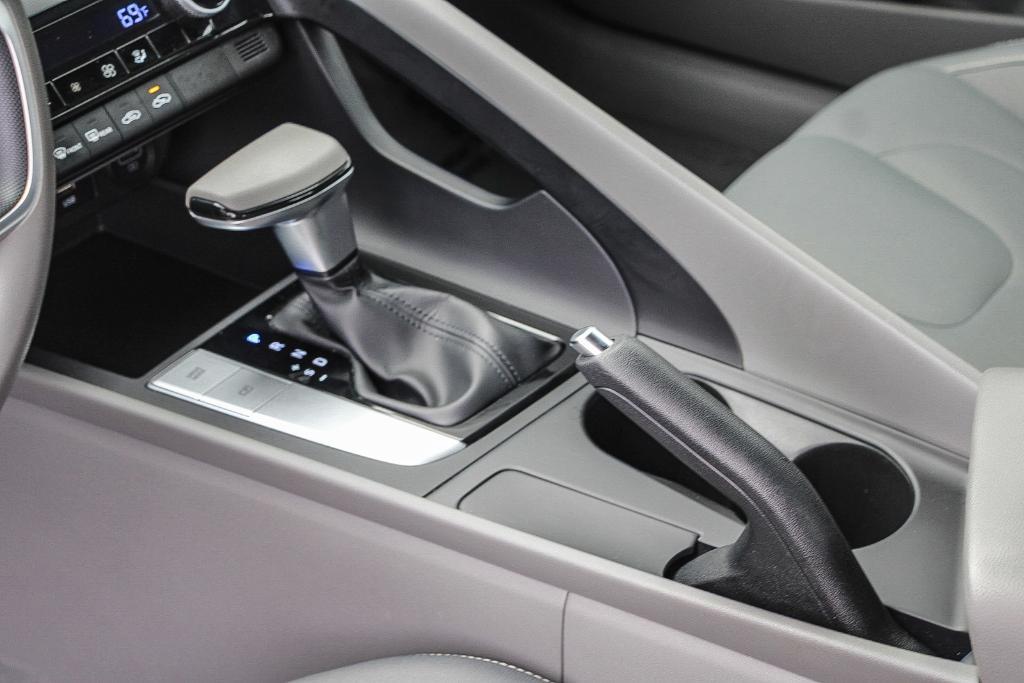 used 2021 Hyundai Elantra car, priced at $15,290