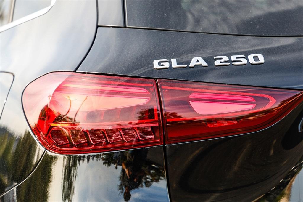 new 2025 Mercedes-Benz GLA 250 car, priced at $45,484