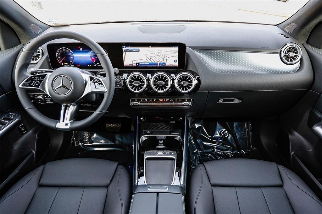 new 2025 Mercedes-Benz GLA 250 car, priced at $45,484
