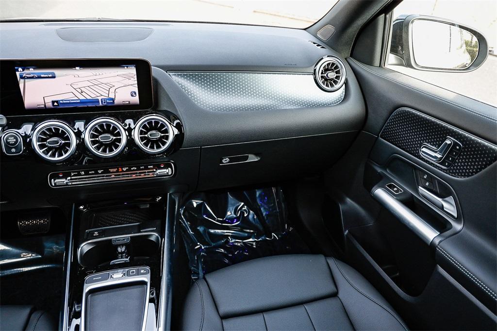 new 2025 Mercedes-Benz GLA 250 car, priced at $45,484