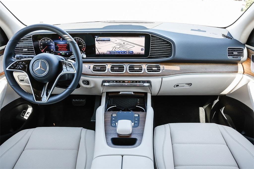 new 2025 Mercedes-Benz GLE 450e car