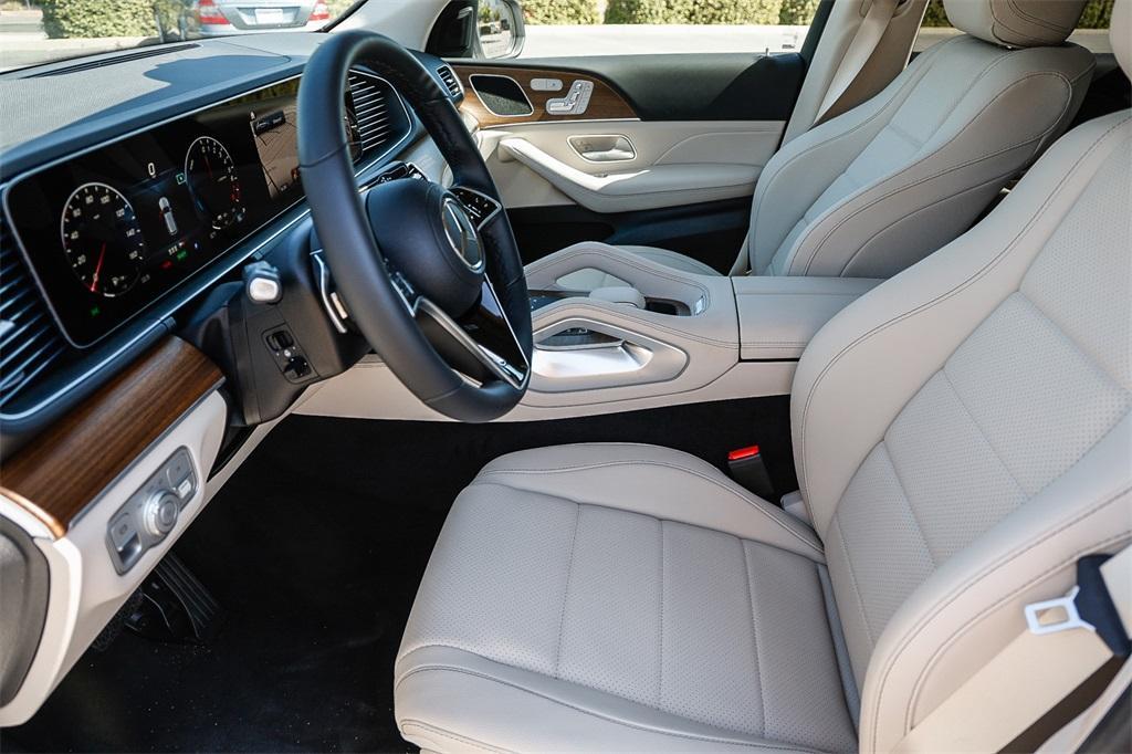 new 2025 Mercedes-Benz GLE 450e car