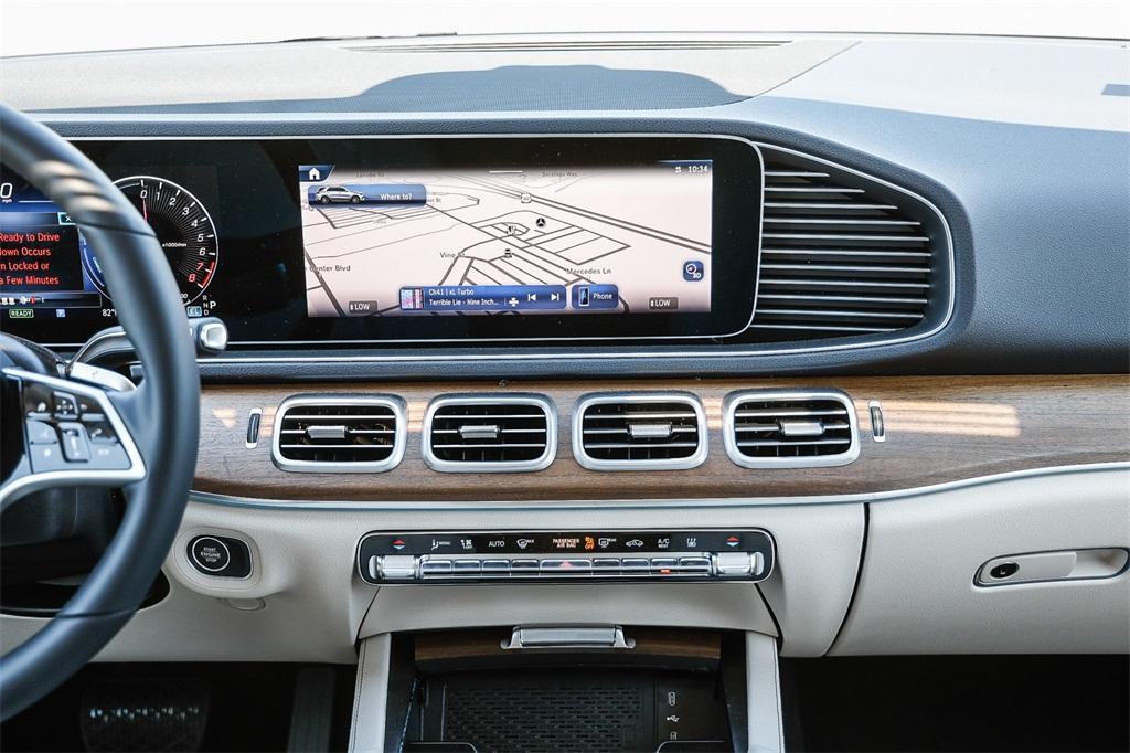 new 2025 Mercedes-Benz GLE 450e car