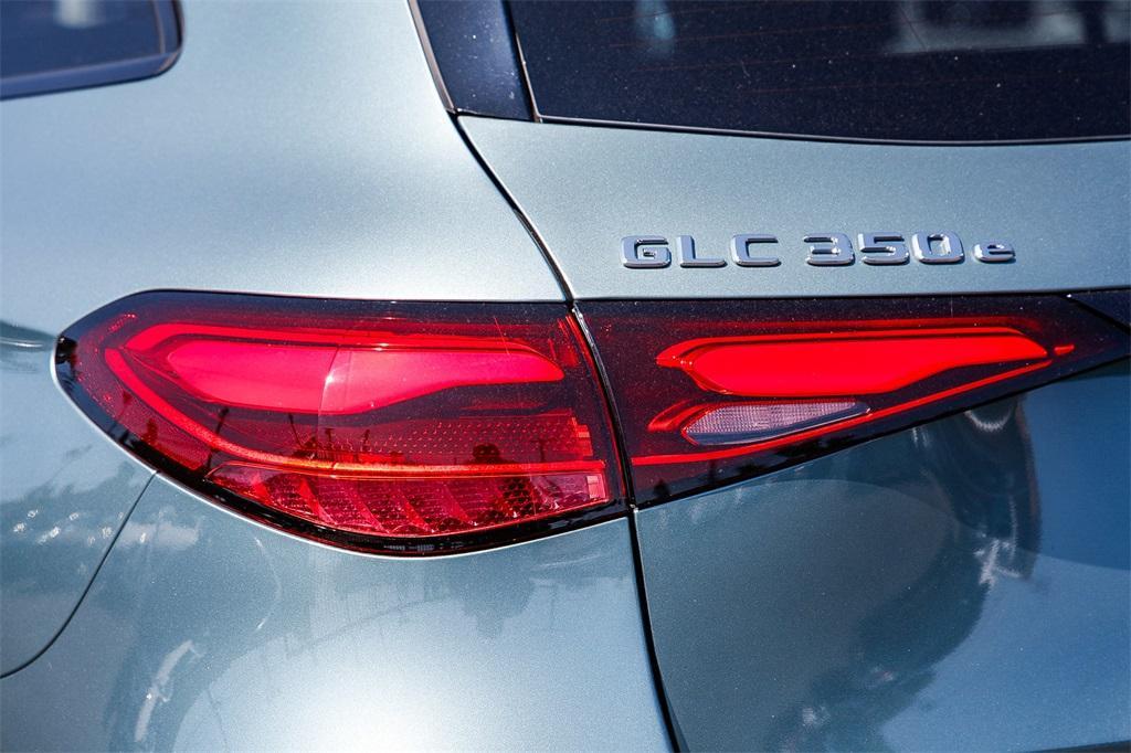 new 2025 Mercedes-Benz GLC 350e car