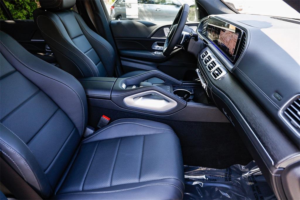 new 2025 Mercedes-Benz GLS 450 car, priced at $101,275