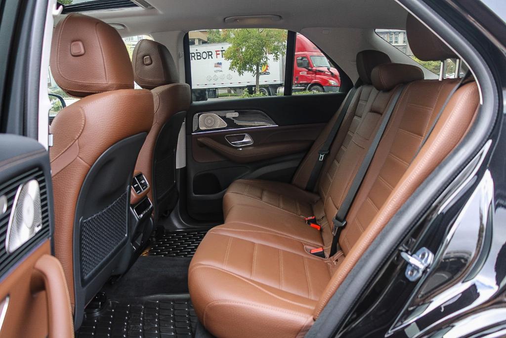 new 2026 Mercedes-Benz GLE 580 car, priced at $104,365