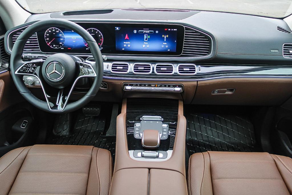 new 2026 Mercedes-Benz GLE 580 car, priced at $104,365