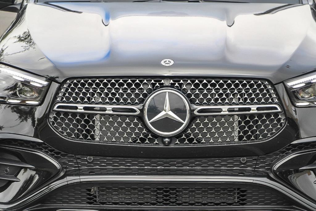 new 2026 Mercedes-Benz GLE 580 car, priced at $104,365