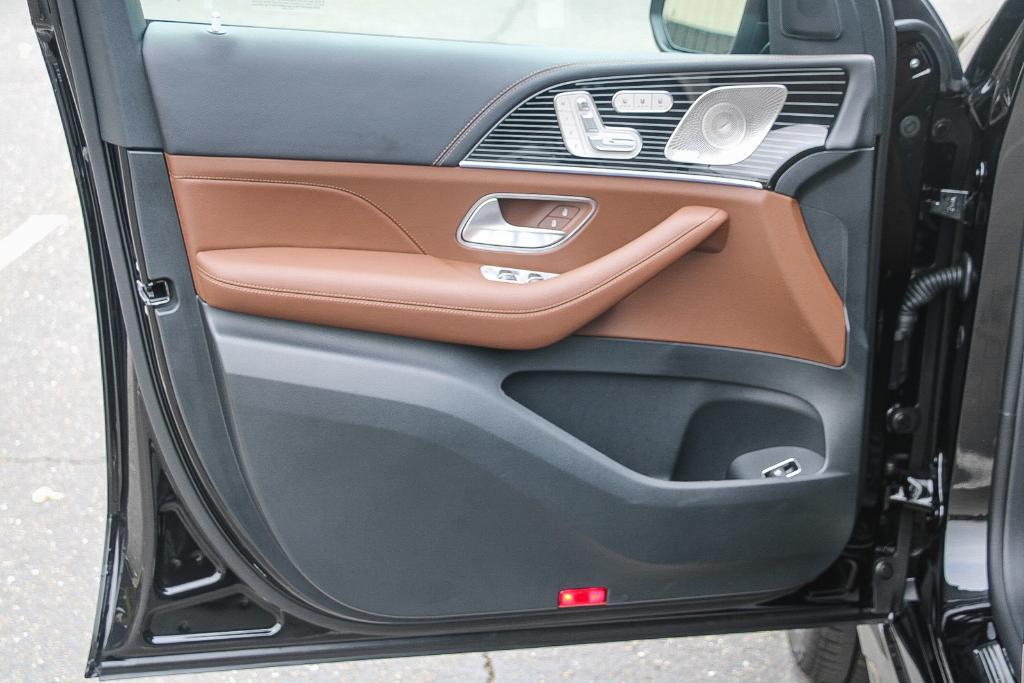 new 2026 Mercedes-Benz GLE 580 car, priced at $104,365