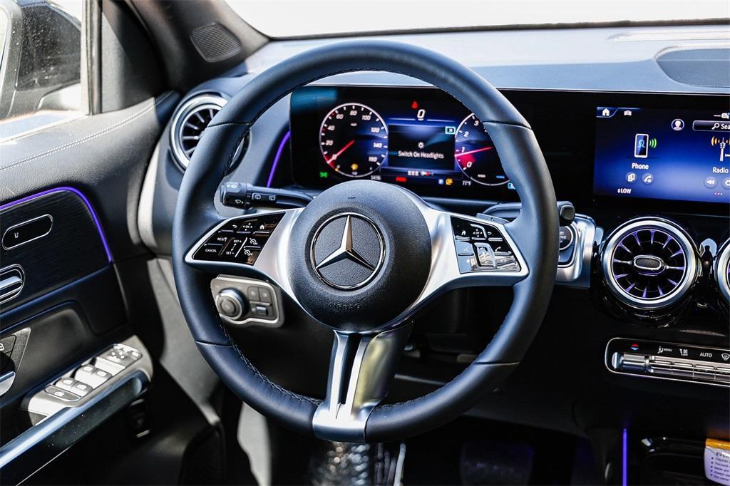 new 2025 Mercedes-Benz GLB 250 car, priced at $51,590