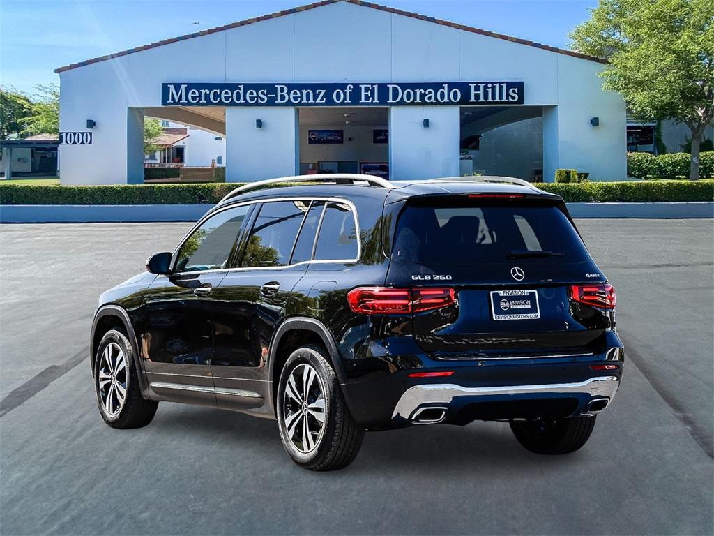 new 2025 Mercedes-Benz GLB 250 car, priced at $51,590