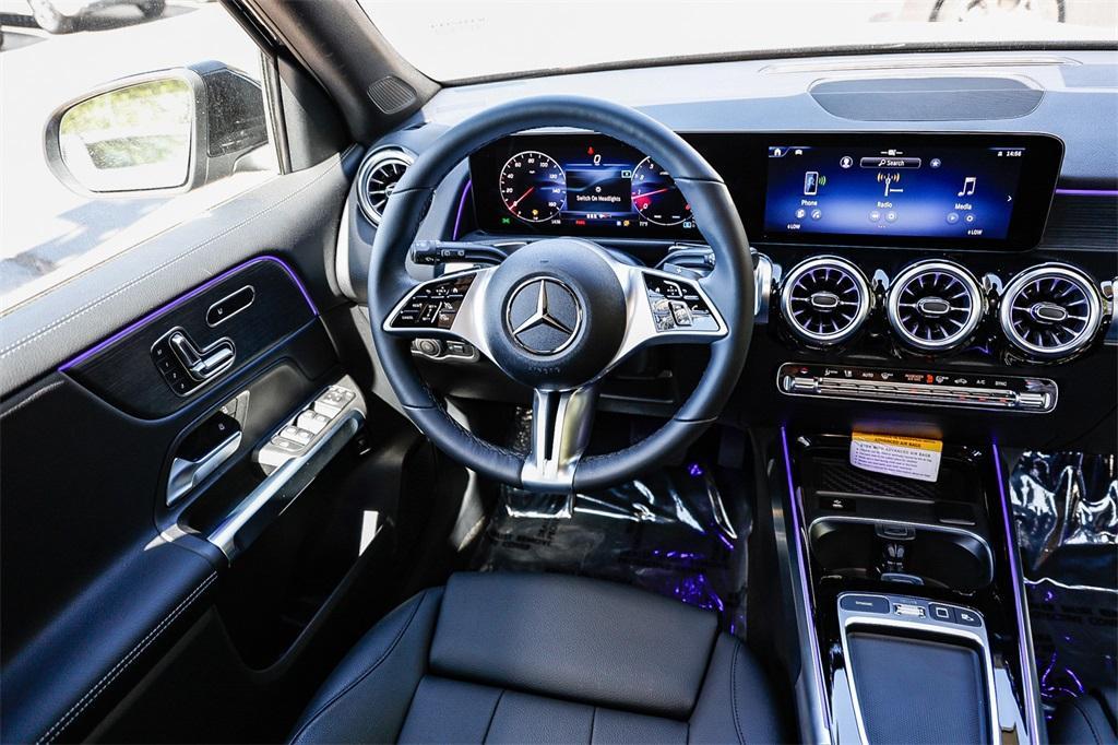 new 2025 Mercedes-Benz GLB 250 car, priced at $51,590