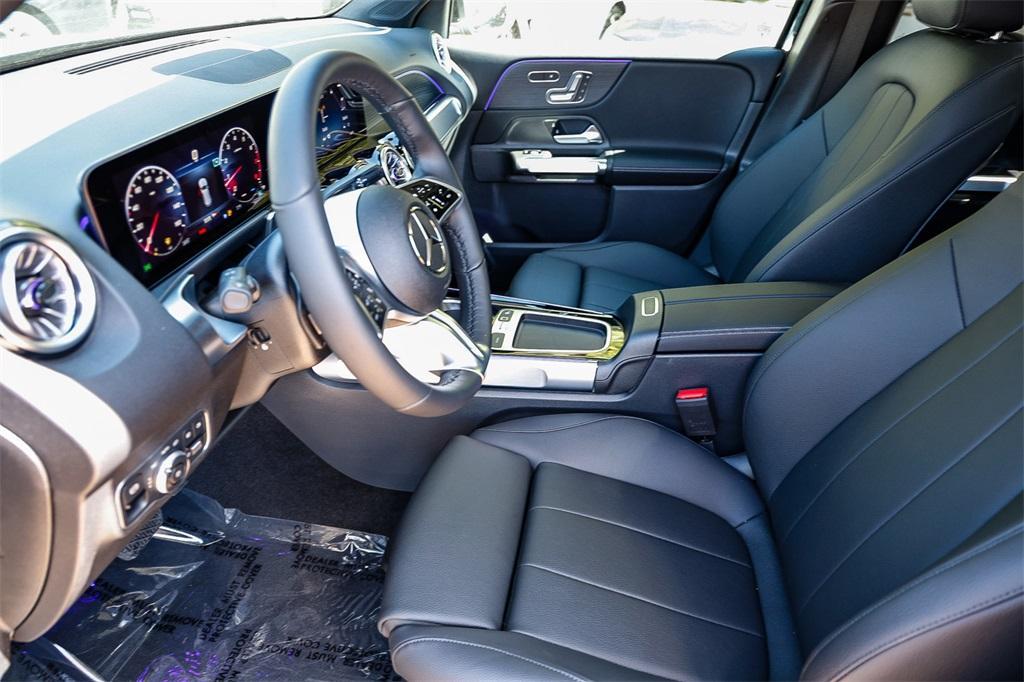new 2025 Mercedes-Benz GLB 250 car, priced at $51,590