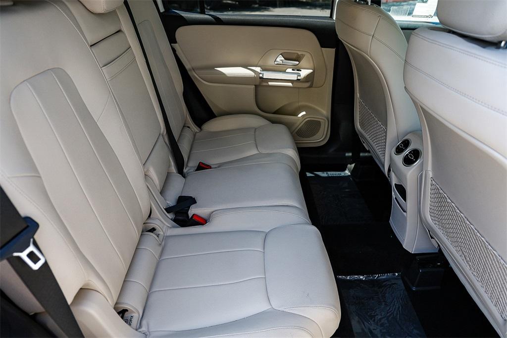 used 2020 Mercedes-Benz GLB 250 car, priced at $25,923