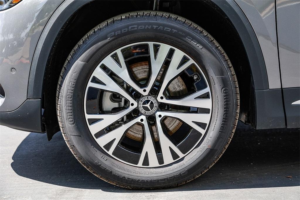 new 2025 Mercedes-Benz GLA 250 car, priced at $48,160