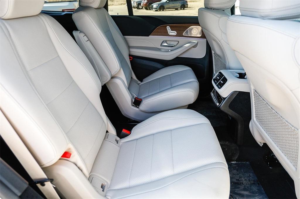 new 2025 Mercedes-Benz GLS 450 car, priced at $91,775